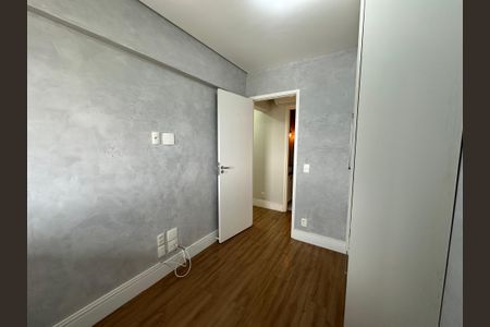 Apartamento à venda com 81m², 3 quartos e 2 vagas Apartamento à venda com 81m², 3 quartos e 2 vagasQuarto