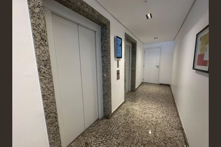Apartamento à venda com 81m², 3 quartos e 2 vagas Apartamento à venda com 81m², 3 quartos e 2 vagasHall de Entrada
