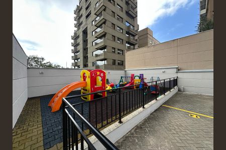 Apartamento à venda com 81m², 3 quartos e 2 vagas Apartamento à venda com 81m², 3 quartos e 2 vagasÁrea comum - Playground