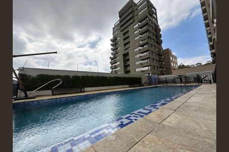 Apartamento à venda com 81m², 3 quartos e 2 vagas Apartamento à venda com 81m², 3 quartos e 2 vagasÁrea comum - Piscina