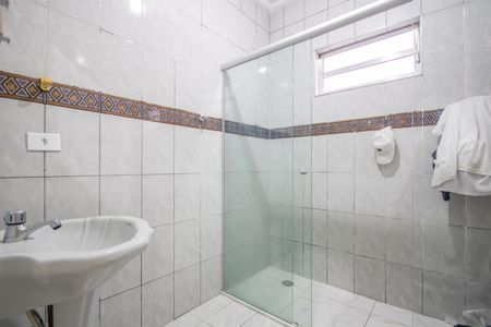 Casa à venda com 125m², 2 quartos e 2 vagas Casa à venda com 125m², 2 quartos e 2 vagasBanheiro