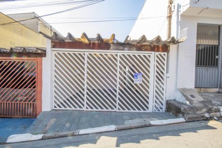 Casa à venda com 125m², 2 quartos e 2 vagas Casa à venda com 125m², 2 quartos e 2 vagasFachada