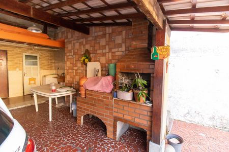 Casa à venda com 330m², 4 quartos e 4 vagas Casa à venda com 330m², 4 quartos e 4 vagasÁrea comum