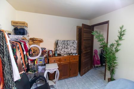 Casa à venda com 330m², 4 quartos e 4 vagas Casa à venda com 330m², 4 quartos e 4 vagasQuarto de Serviço