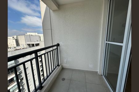 Varanda de apartamento para alugar com 2 quartos, 69m² em Jardim Tupanci, Barueri