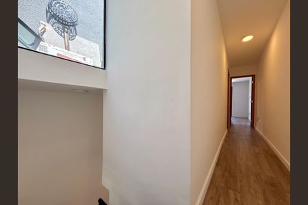 Casa à venda com 100m², 3 quartos e 2 vagasCorredor Suítes 