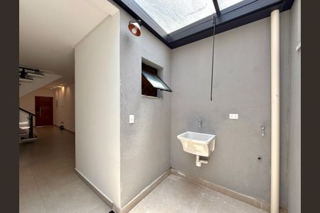 Casa à venda com 100m², 3 quartos e 2 vagasÁrea de Serviço