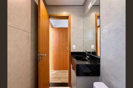 Casa à venda com 100m², 3 quartos e 2 vagasBanheiro Suíte 1