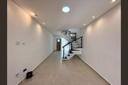 Casa à venda com 100m², 3 quartos e 2 vagasSala