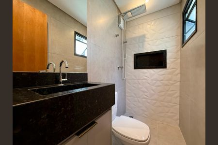 Casa à venda com 100m², 3 quartos e 2 vagasBanheiro Suíte 1