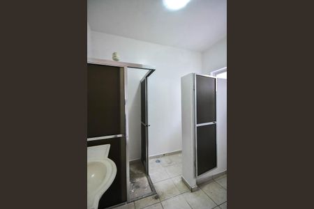 Casa de condomínio à venda com 242m², 3 quartos e 2 vagasBanheiro 2 da Casa dos Fundos