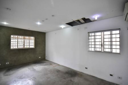 Casa de condomínio à venda com 242m², 3 quartos e 2 vagasQuarto 2 da Casa dos Fundos