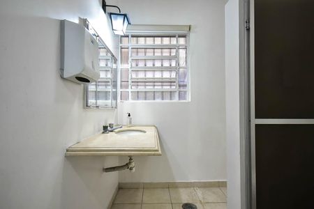 Casa de condomínio à venda com 242m², 3 quartos e 2 vagasBanheiro