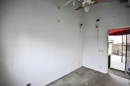 Casa de condomínio à venda com 242m², 3 quartos e 2 vagasQuarto 1 da Casa dos Fundos