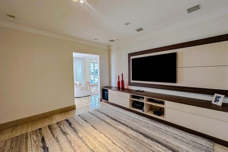 Apartamento à venda com 335m², 4 quartos e 5 vagasSala de TV
