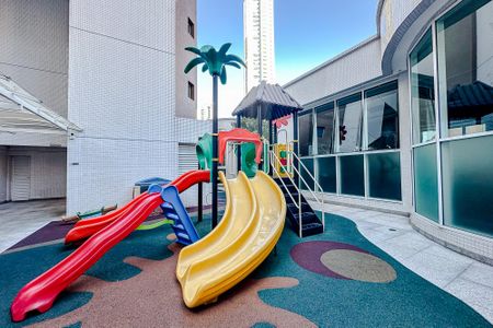 Apartamento à venda com 335m², 4 quartos e 5 vagasÁrea comum - Playground