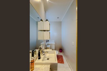 Apartamento à venda com 335m², 4 quartos e 5 vagasBanheiro da Suíte 4