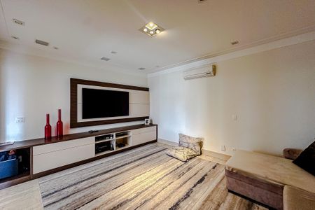 Apartamento à venda com 335m², 4 quartos e 5 vagasSala de TV