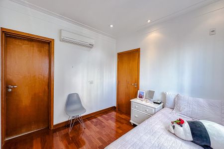 Apartamento à venda com 335m², 4 quartos e 5 vagasSuíte 4