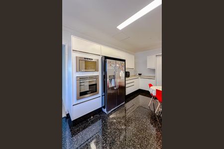 Apartamento à venda com 335m², 4 quartos e 5 vagasCozinha