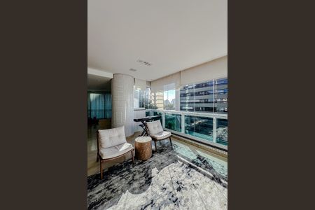 Apartamento à venda com 335m², 4 quartos e 5 vagasVaranda da Sala