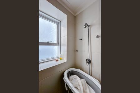 Apartamento à venda com 335m², 4 quartos e 5 vagasBanheiro da Suíte 2