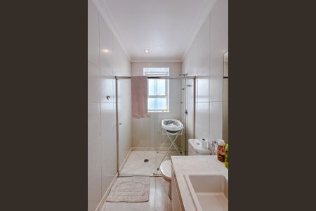 Apartamento à venda com 335m², 4 quartos e 5 vagasBanheiro da Suíte 2