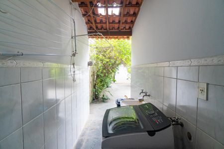 Casa para alugar com 250m², 3 quartos e 4 vagas Casa para alugar com 250m², 3 quartos e 4 vagasLavanderia