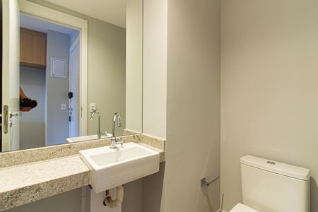 Studio à venda com 45m², 1 quarto e 1 vaga Studio à venda com 45m², 1 quarto e 1 vagaBanheiro 2
