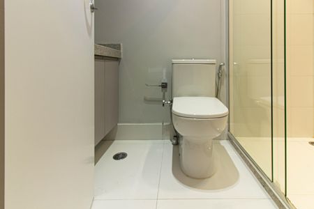 Studio à venda com 45m², 1 quarto e 1 vaga Studio à venda com 45m², 1 quarto e 1 vagaBanheiro 1