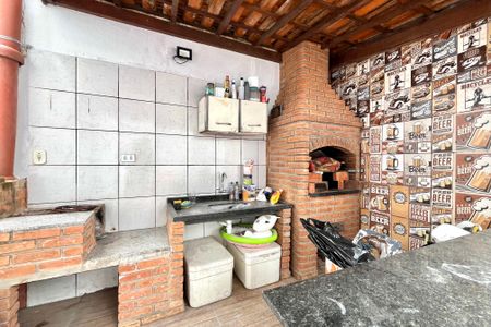 Casa à venda com 161m², 4 quartos e 2 vagasChurrasqueira