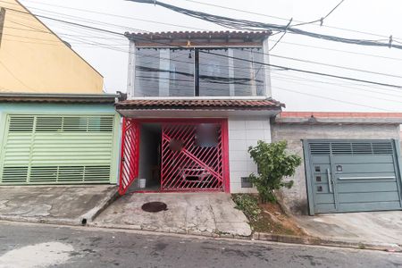 Casa para alugar com 182m², 1 quarto e 2 vagas Casa para alugar com 182m², 1 quarto e 2 vagasFachada