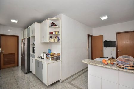 Apartamento à venda com 248m², 4 quartos e 4 vagasCozinha