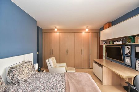 Apartamento à venda com 248m², 4 quartos e 4 vagasSuíte 2