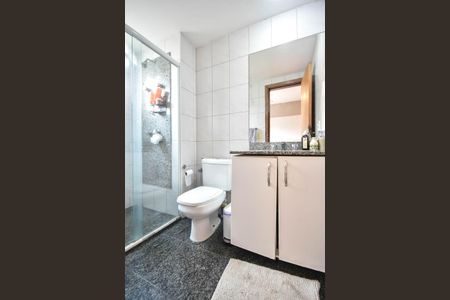 Apartamento à venda com 248m², 4 quartos e 4 vagasBanheiro da Suíte 4