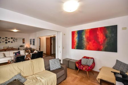 Sala de TV de apartamento à venda com 4 quartos, 248m² em Vila Suzana, São Paulo