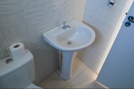 Apartamento à venda com 59m², 2 quartos e 1 vaga Apartamento à venda com 59m², 2 quartos e 1 vagaBanheiro