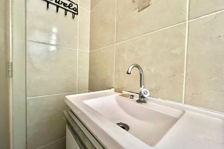 Casa à venda com 90m², 1 quarto e 1 vaga Casa à venda com 90m², 1 quarto e 1 vagaBanheiro