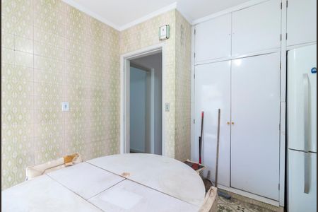 Casa à venda com 279m², 4 quartos e 2 vagas Casa à venda com 279m², 4 quartos e 2 vagasCasa 1 - Cozinha