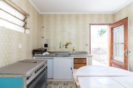 Casa à venda com 279m², 4 quartos e 2 vagas Casa à venda com 279m², 4 quartos e 2 vagasCasa 1 - Cozinha