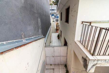 Casa à venda com 279m², 4 quartos e 2 vagas Casa à venda com 279m², 4 quartos e 2 vagasCasa 1 - Quintal