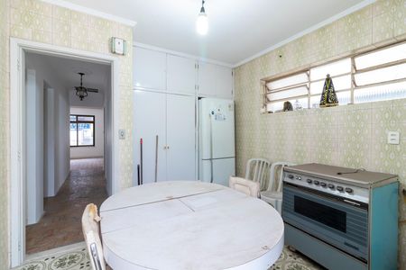 Casa à venda com 279m², 4 quartos e 2 vagas Casa à venda com 279m², 4 quartos e 2 vagasCasa 1 - Cozinha