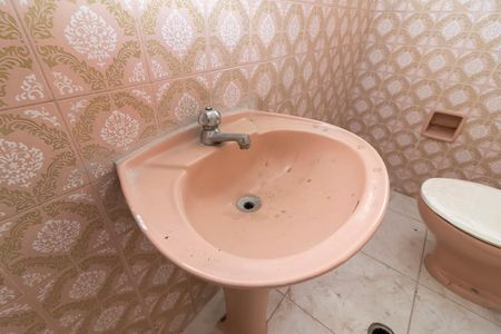 Casa à venda com 279m², 4 quartos e 2 vagas Casa à venda com 279m², 4 quartos e 2 vagasCasa 1 - Lavabo