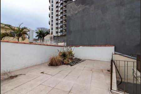 Casa à venda com 279m², 4 quartos e 2 vagas Casa à venda com 279m², 4 quartos e 2 vagasCasa 1 - Quintal