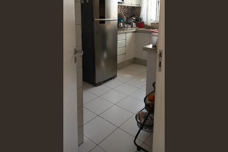 Foto 01 de casa à venda com 2 quartos, 72m² em Jardim Ester, São Paulo