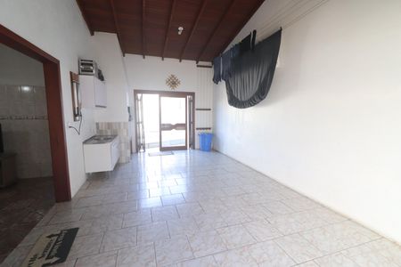 Casa à venda com 150m², 2 quartos e 2 vagasGaragem