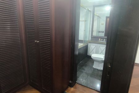 Apartamento à venda com 254m², 3 quartos e 3 vagasCloset da suíte 3