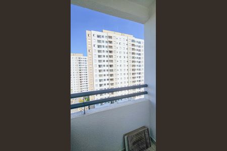 Sacada Sala de apartamento para alugar com 2 quartos, 50m² em Vila Merces, Carapicuíba