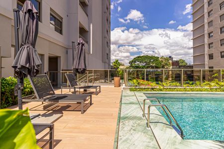 Apartamento à venda com 42m², 2 quartos e sem vagaÁrea comum - Piscina