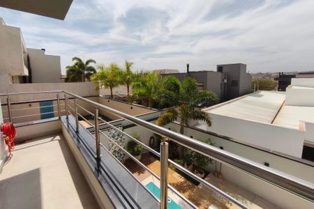 Casa de condomínio à venda com 289m², 3 quartos e 4 vagas Casa de condomínio à venda com 289m², 3 quartos e 4 vagasTerraço
